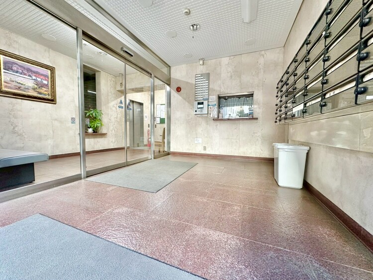 その他 館内は静寂な中が保たれており、管理が行き届いている印象を受けました。