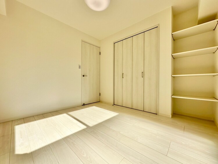 その他 清かで艶やかな時間をもたらしてくれる室内です。