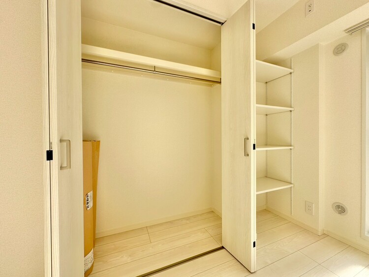 その他 収納スペースが付いていて、お部屋を広く使っていただけます。