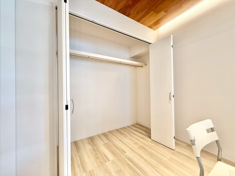 その他 収納スペースが付いていて、お部屋を広く使っていただけます。