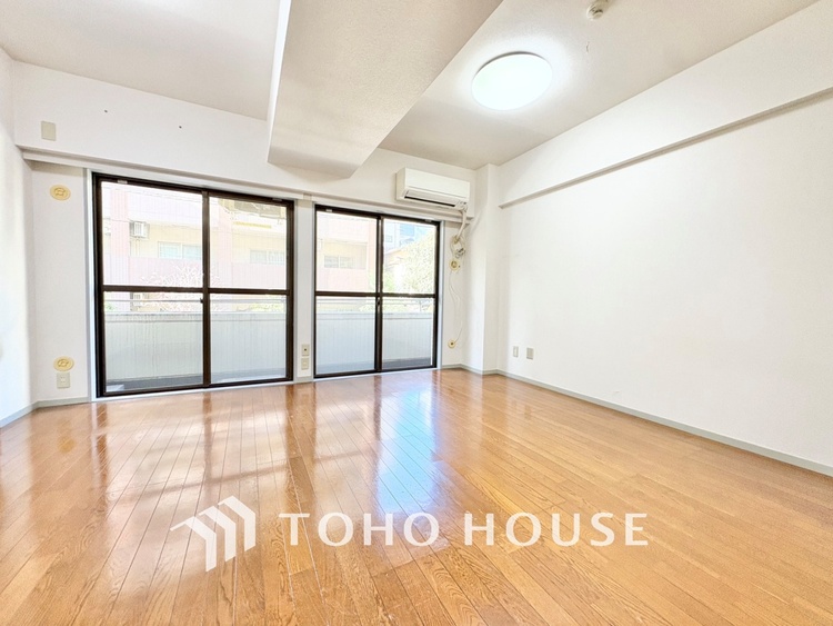 内装 現在改装中◆煌びやか◆愛おしい家族との団欒の時間をより一層幸せなものに感じさせる煌びやかなLDK。輝かしい毎日が待っています。