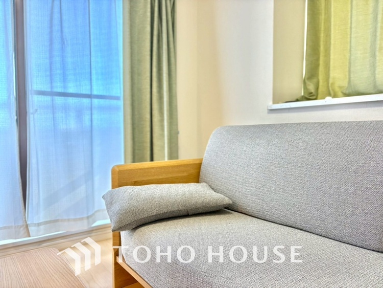 内装 【LIVING】◆陽光◆が差し込む。この開放的なLDKに家族の笑顔が集う。家族が一緒に過ごす空間は明るく、そして居心地よく。