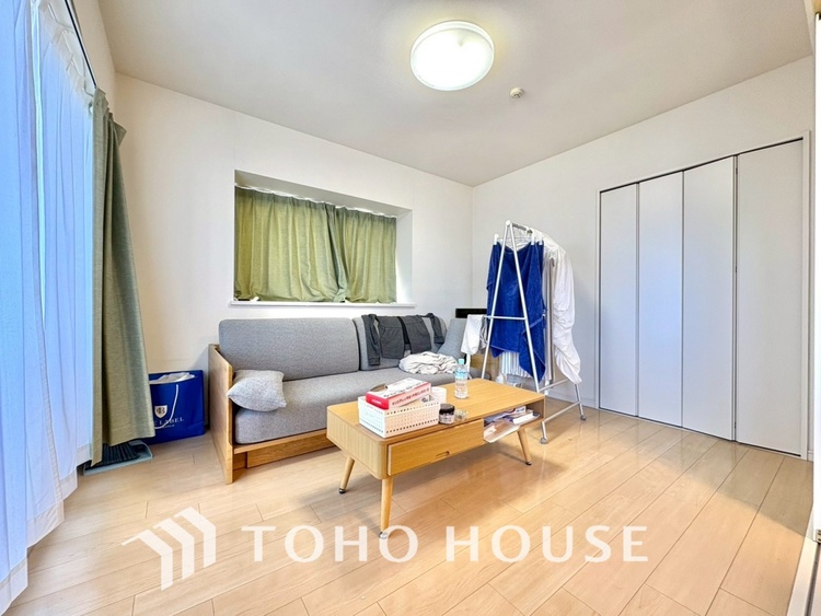 内装 【LIVING】◆扉を◆開くとこの景色。家族の”おかえり”の声が聞こえてきそう。