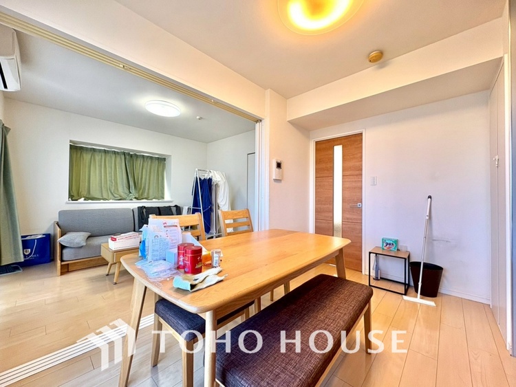 内装 【LIVING】◆住む喜び、楽しさ、感動◆を君と共有したい。いつまでもずっと家族を見渡せるこの広い空間で。