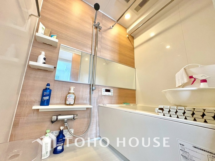 風呂 【BATHROOM】◆プライベートな空間◆simpleだからrelaxできるんです。こころもからだもキレイさっぱり。