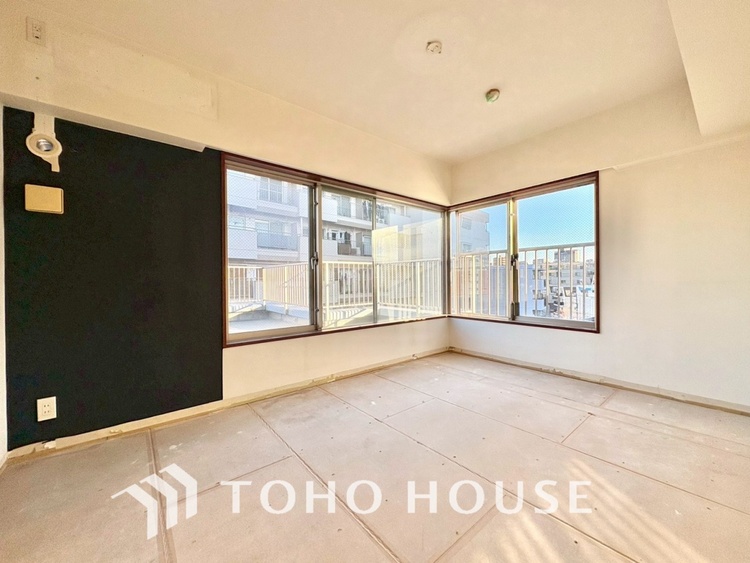 内装 現在改装中◆快適◆な暮らしに不可欠な収納スペース。快適さとともに思い出も詰まっていく。