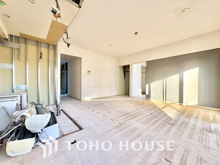 内装 現在改装中◆住む喜び、楽しさ、感動◆を君と共有したい。いつまでもずっと家族を見渡せるこの広い空間で。