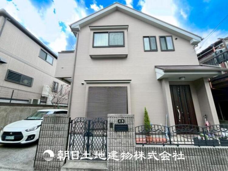 外観 【外観写真】その家から感じられる、気品・上質・重厚感・極細やかさ、そのすべては見た者に安らぎを与える特別な空間です。ここに住むからこそ意味がある。すべての（始まり）をここから迎えましょう。