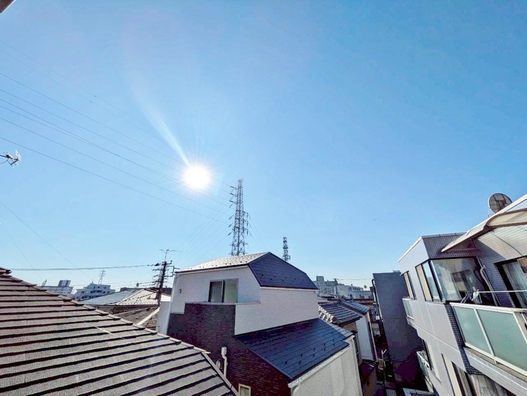 バルコニー 頬をなでる、優しい風を感じることが出来ます。