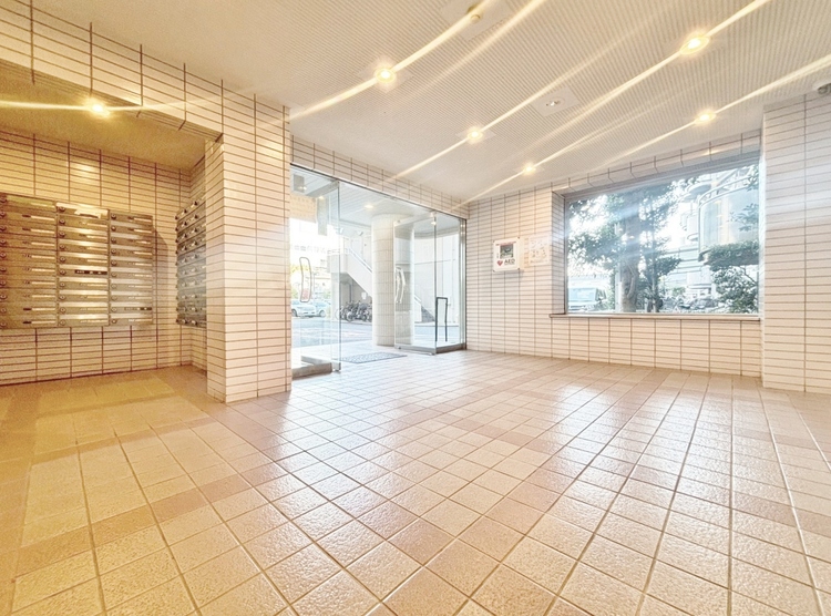 エントランス エントランスは、毎日の行き帰りで使う大事な空間です。