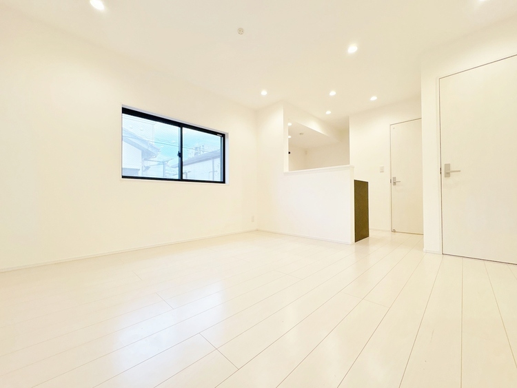 居間 快適に過ごす毎日を求めて、暮らしの中でご自身の「マイホーム」に創り上げてください。