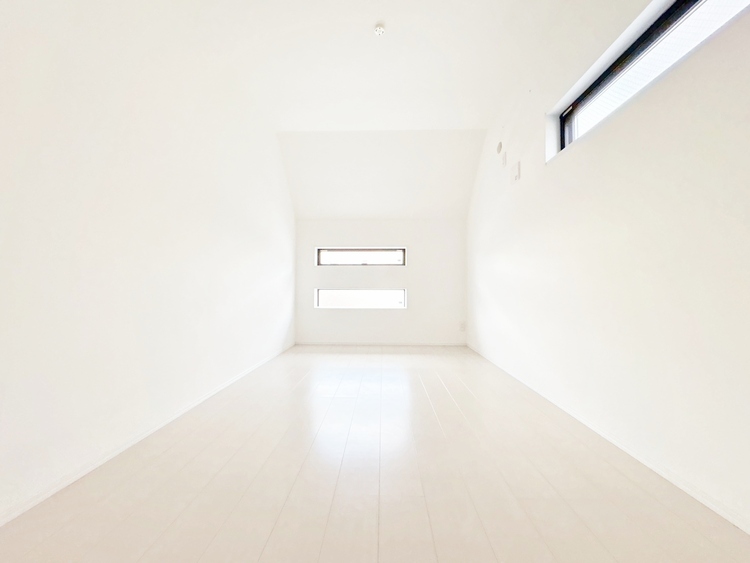 寝室 書斎や寝室へと変わっていくこの１室にどうアレンジするか、それを想像するだけで夢が膨らみますね。