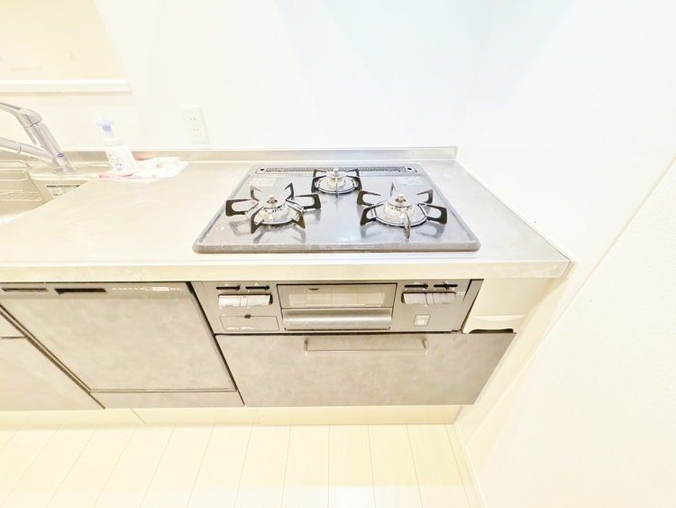 設備 ３口コンロ