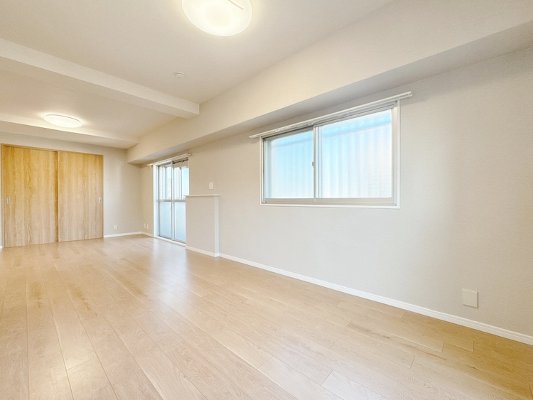 居間 快適に過ごす毎日を求めて、暮らしの中でご自身の「マイホーム」に創り上げてください。