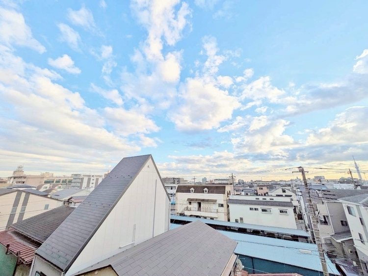 バルコニー 頬をなでる、優しい風を感じることが出来ます。