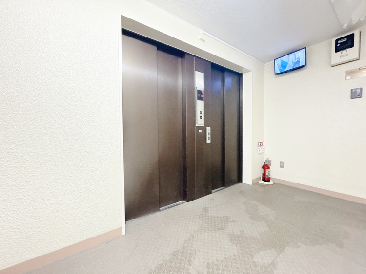 設備 エレベーターの管理も、きちんと行き届いてます。