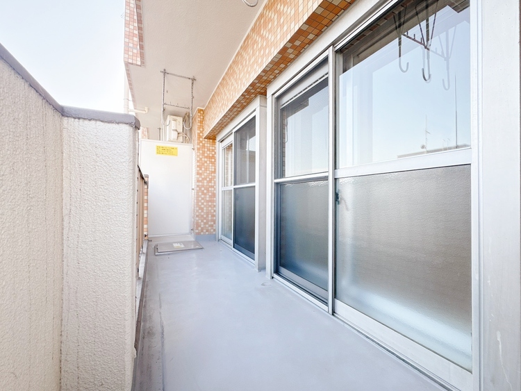 バルコニー 暮らしの中で、光と風を演出してくれるバルコニー。