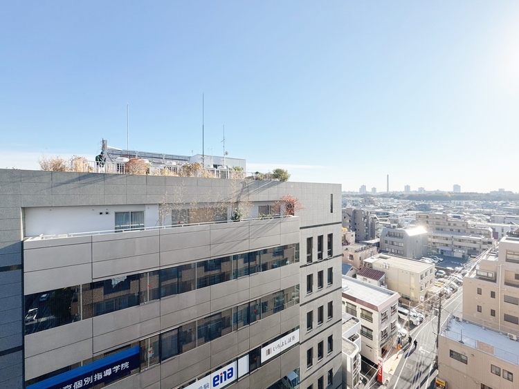 バルコニー 頬をなでる、優しい風を感じることが出来ます。