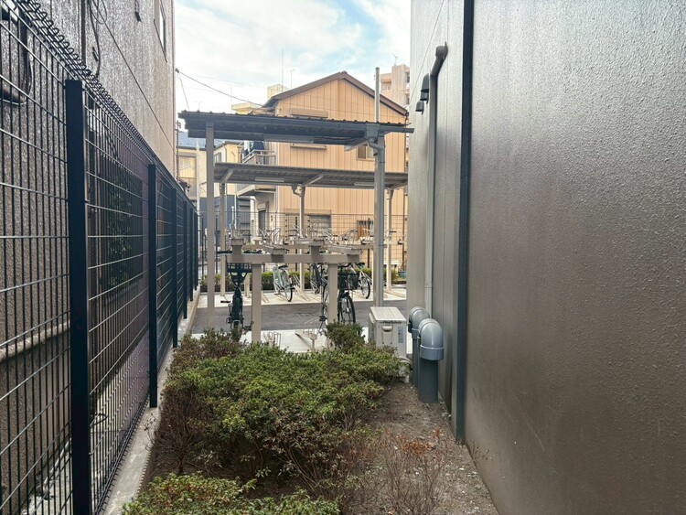 その他 きちんと整備された駐輪場。住む方の心遣いが感じられます。