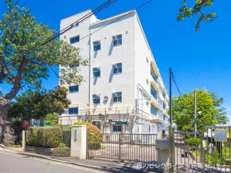 周辺 横浜市立上大岡小学校　190ｍ