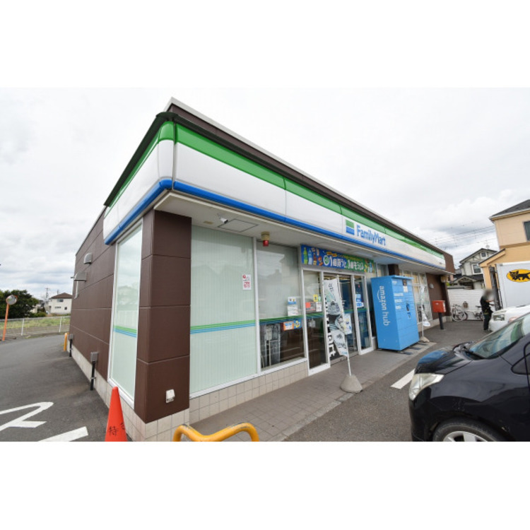 周辺 ファミリーマート(約951m)
