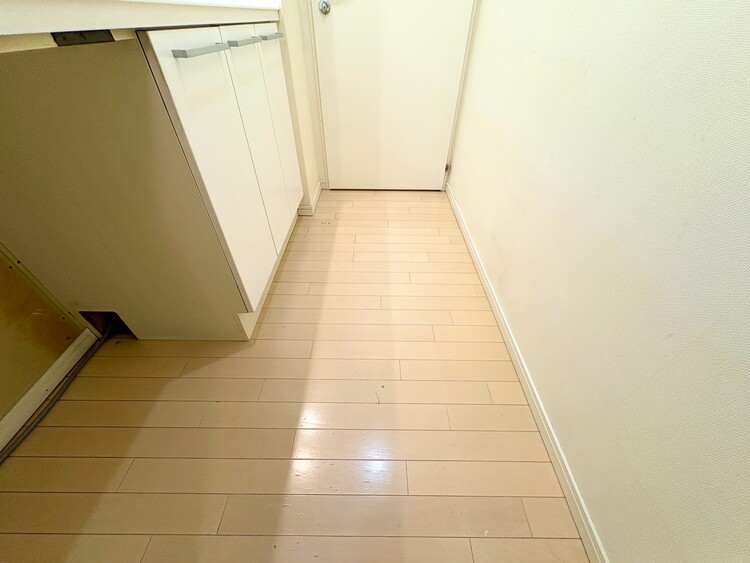 その他 十分な広さの脱衣所。