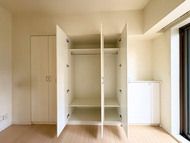 その他 収納スペースが付いていて、お部屋を広く使っていただけます。