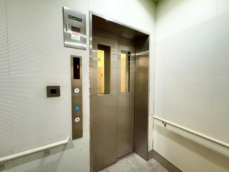 その他 エレベーター完備のため荷物が多くなっても安心。