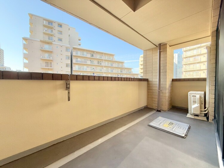 その他 朝の澄んだ空気や、夕方に吹く清々しい風を感じられるバルコニー。