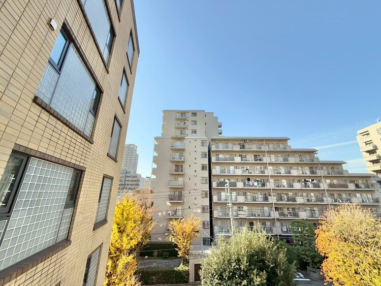 その他 眺望や窓からの景色が良いと、家で過ごす時間も快適です。