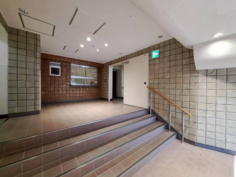 その他 館内は静寂な中が保たれており、管理が行き届いている印象を受けました。