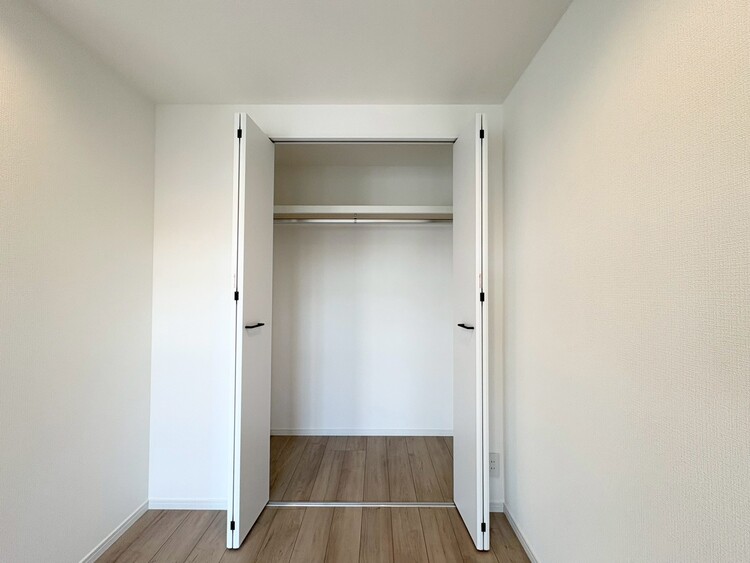 その他 収納スペースが付いていて、お部屋を広く使っていただけます。