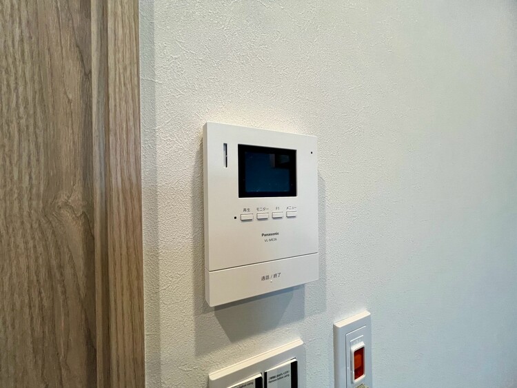 その他 誰が来てもわかる様にモニター付きインターホンを設置。