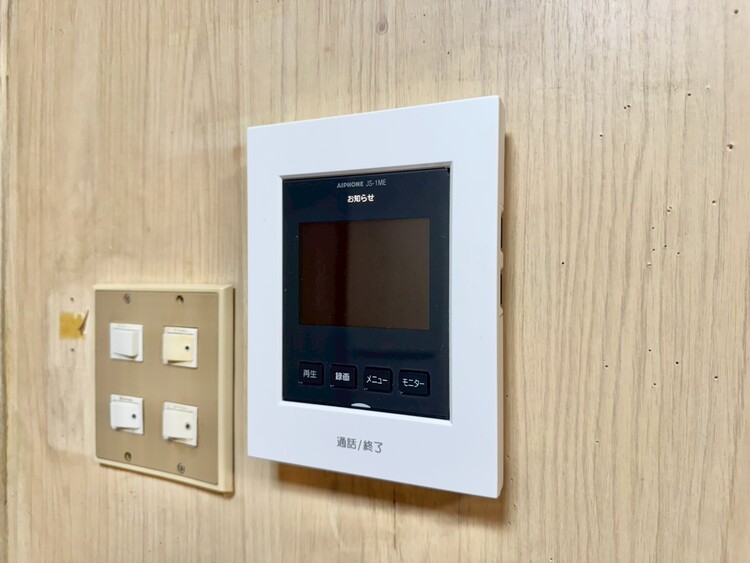 その他 誰が来てもわかる様にモニター付きインターホンを設置。