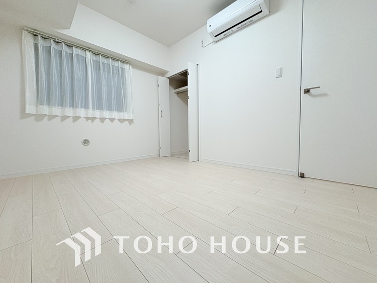 内装 採光もある洋室は、くつろぎのひと時を過ごすのにぴったり