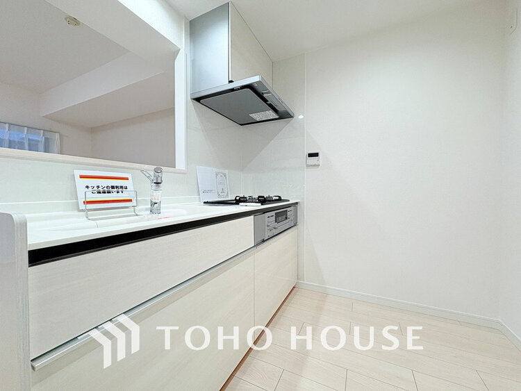 キッチン シンプルな部屋の雰囲気に溶け合うナチュラルキッチン