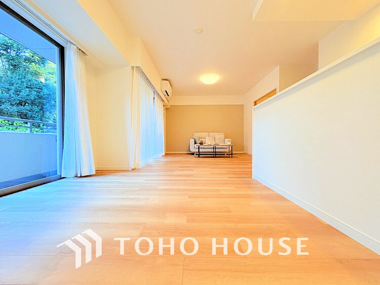 内装 ゆったりとくつろげる上質なリビングダイニング