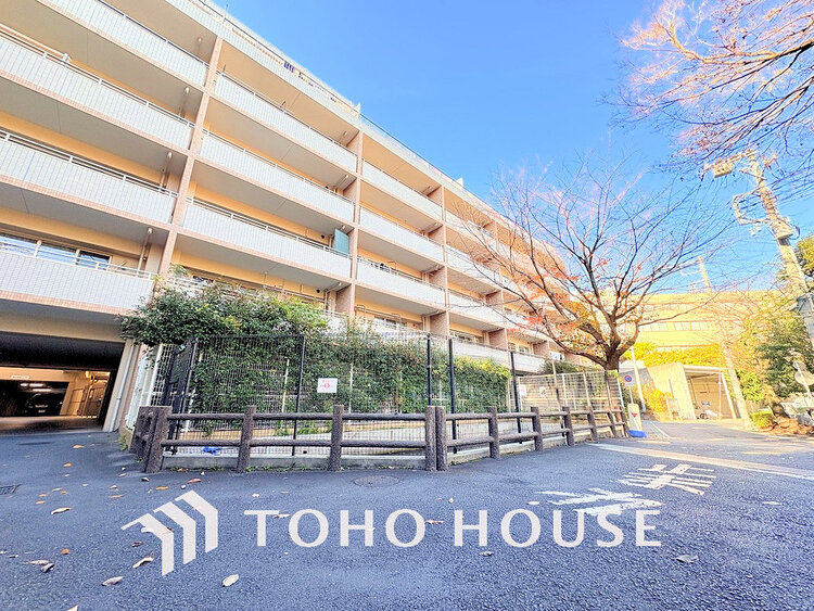 外観 〜南西向きのため陽当たり良好〜LDK18帖超えの広々とした空間〜