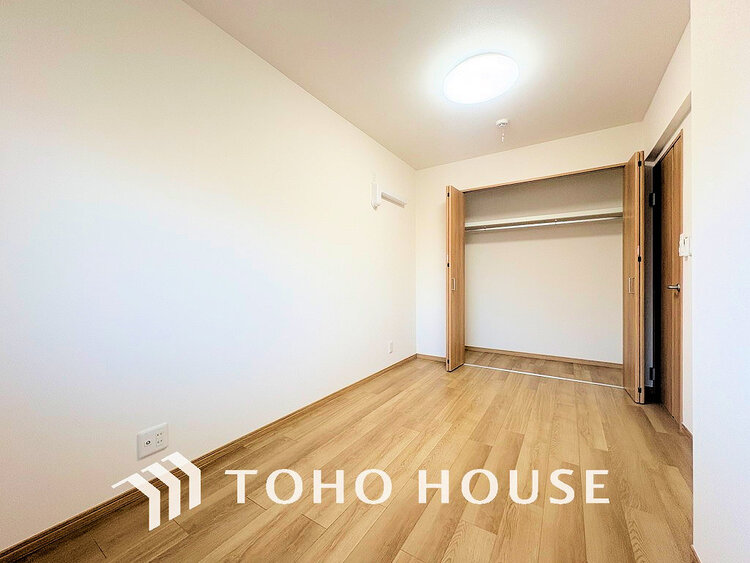 内装 シンプルですっきりとした室内は飽きのこない居心地の良い雰囲気