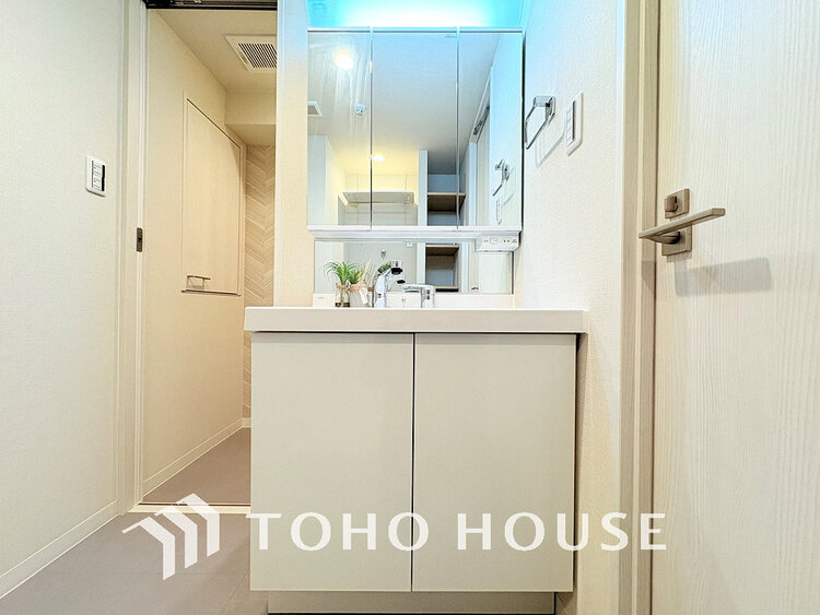 洗面 大きな洗面鏡付き、朝の身支度も楽しくなりますね