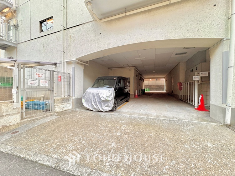 外観 ほんの少しのこだわり。ちょっとした色使いがその家がもつ雰囲気、趣（おもむき）を携え、暮らす家族や訪ねてくる友人・知人に新鮮な香りを運んできます。