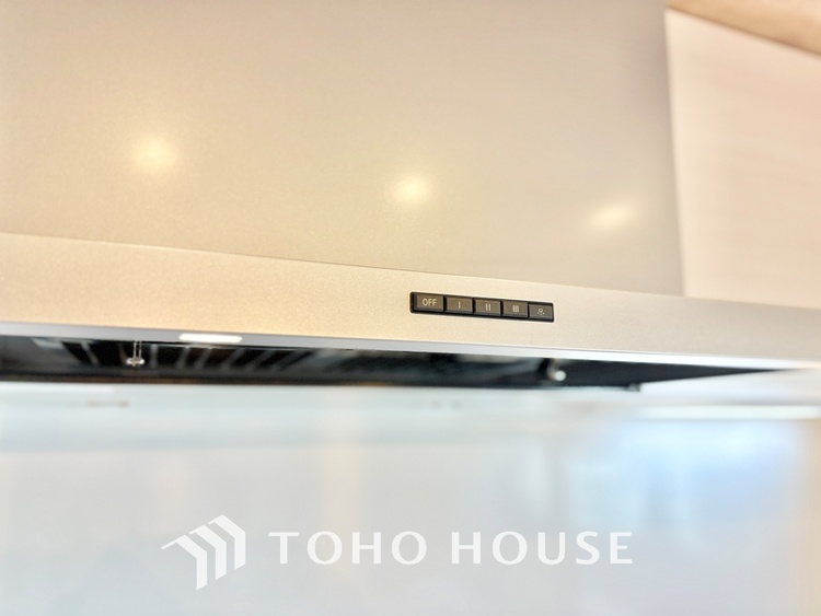 キッチン 五感を刺激する、美食のクリエイティブな場所。ここはただの調理場ではなく、豊かな人生を紡ぐための特別な空間です。