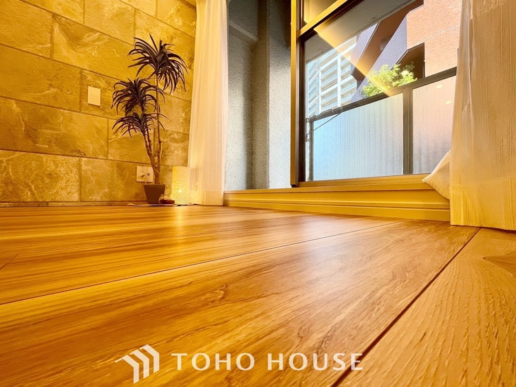 内装 【LIVING】◆扉を◆開くとこの景色。家族の”おかえり”の声が聞こえてきそう。