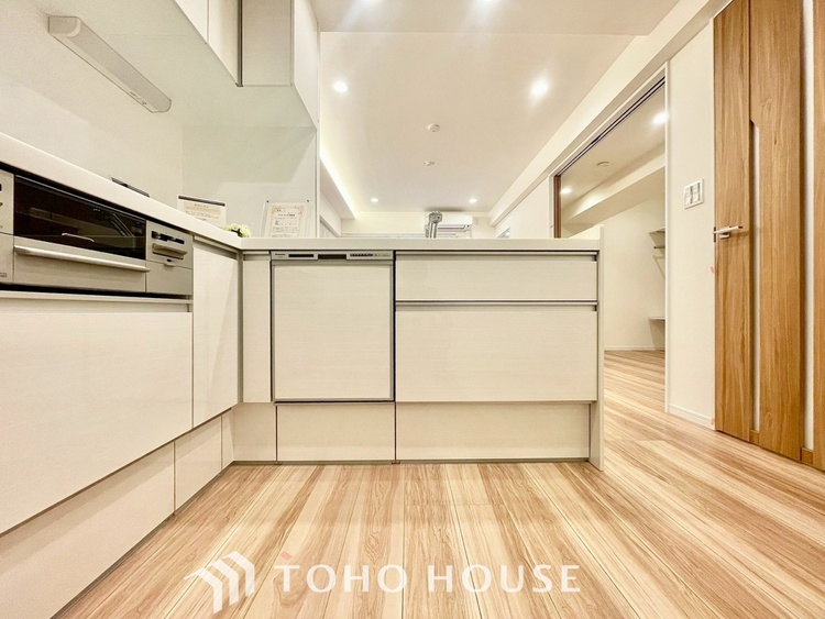 キッチン 【KITCHEN】◆家族のおはよう◆の声を笑顔で迎えてあげられるシステムキッチン。朝ごはんが楽しみでちょっと早起きしたくなるんです。