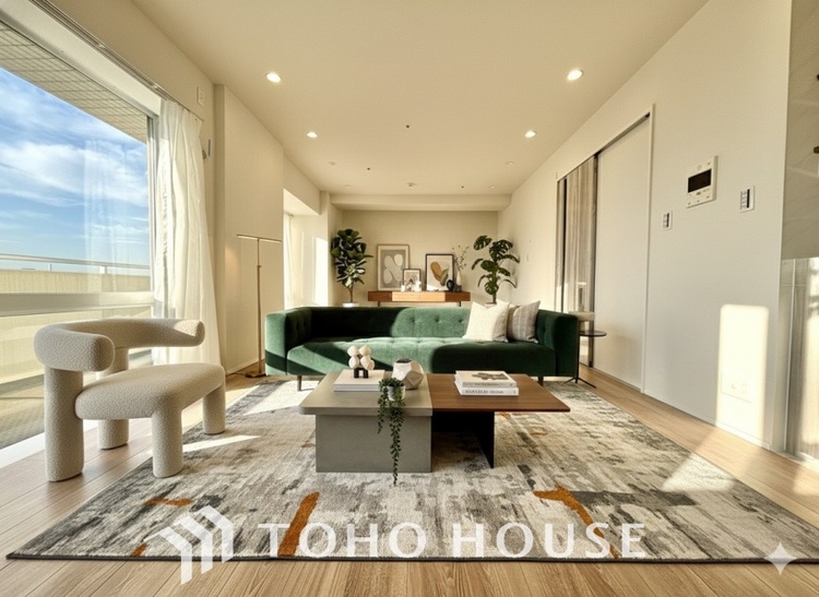 内装 ＊配置してある家具や小物はCGによるイメージ画像です。忙しい朝でも、しっかり家族が揃って食事をして頂けるゆとりある大きさのダイニングスペース。