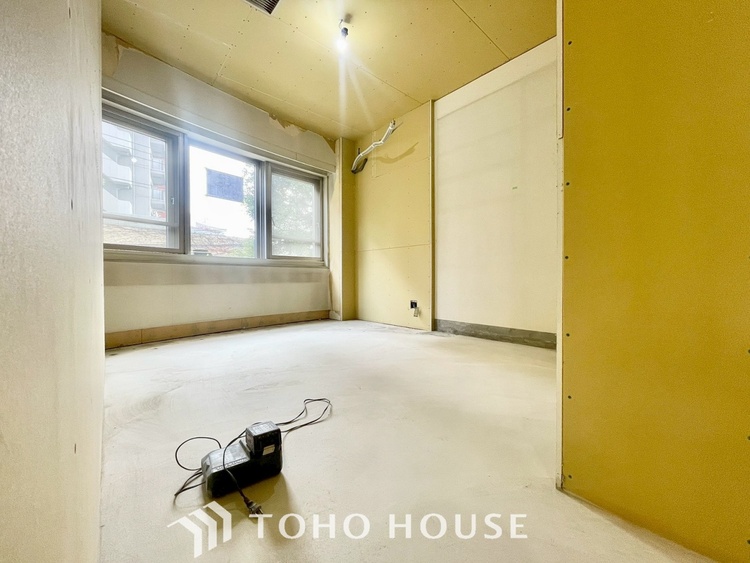 洗面 《改装中》◆快適◆煌びやかな暮らしの中にも忘れたくない快適さ。大きな収納が助けてくれます。