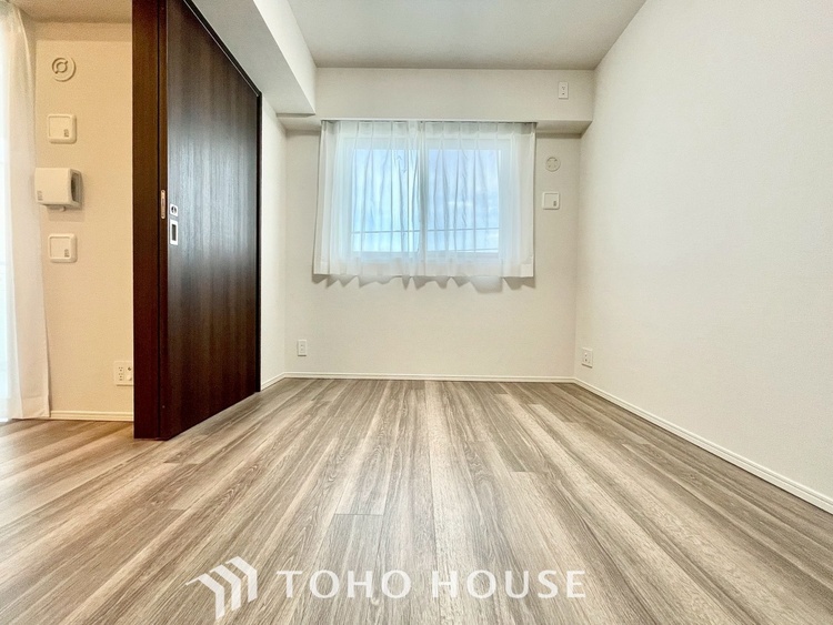 内装 【PRIVATE ROOM】◆快適◆な暮らしに不可欠な収納スペース。快適さとともに思い出も詰まっていく。