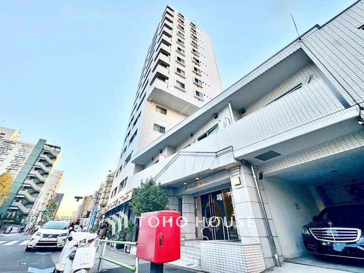 外観 ◆夏の海の空◆あの頃の夏空のブルースカイ。太陽と潮のかおりが僕の鼻をかすめのんびりとしたリゾート地の情景が思い浮かぶ。心地よい夏の思い出のかおりを。