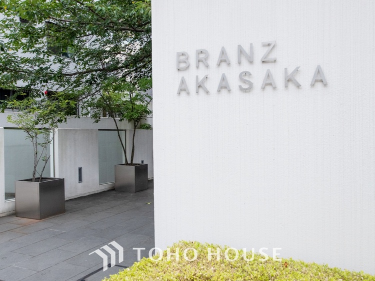 内装 【Quietness】プライベートなお部屋では静かに時を過ごしたい。読書をして、物思いにふける・・光りに満たされた安らぎの空間をがここにはあります。