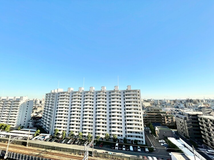 その他 眺望や窓からの景色が良いと、家で過ごす時間も快適です。